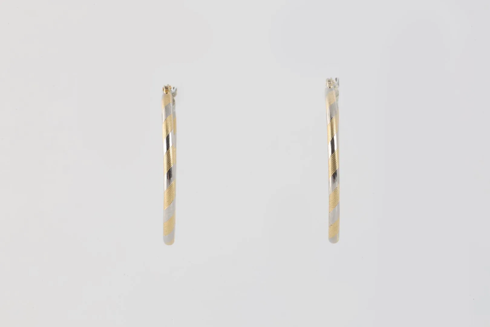 14k Two-Tone Gold Hoop Earrings (2.62g.)