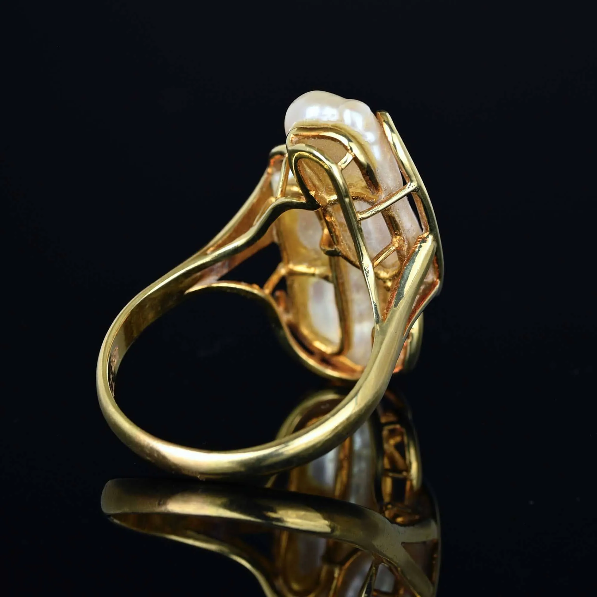 Free Form Diamond Baroque Pearl Ring in 14K Gold