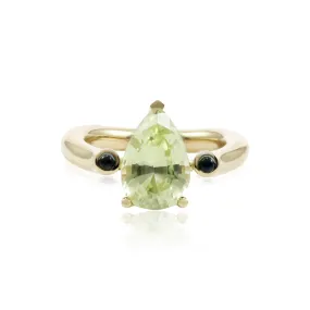 Henne Exclusive 18K Yellow Gold Chrysoberyl and Alexandrite Ring