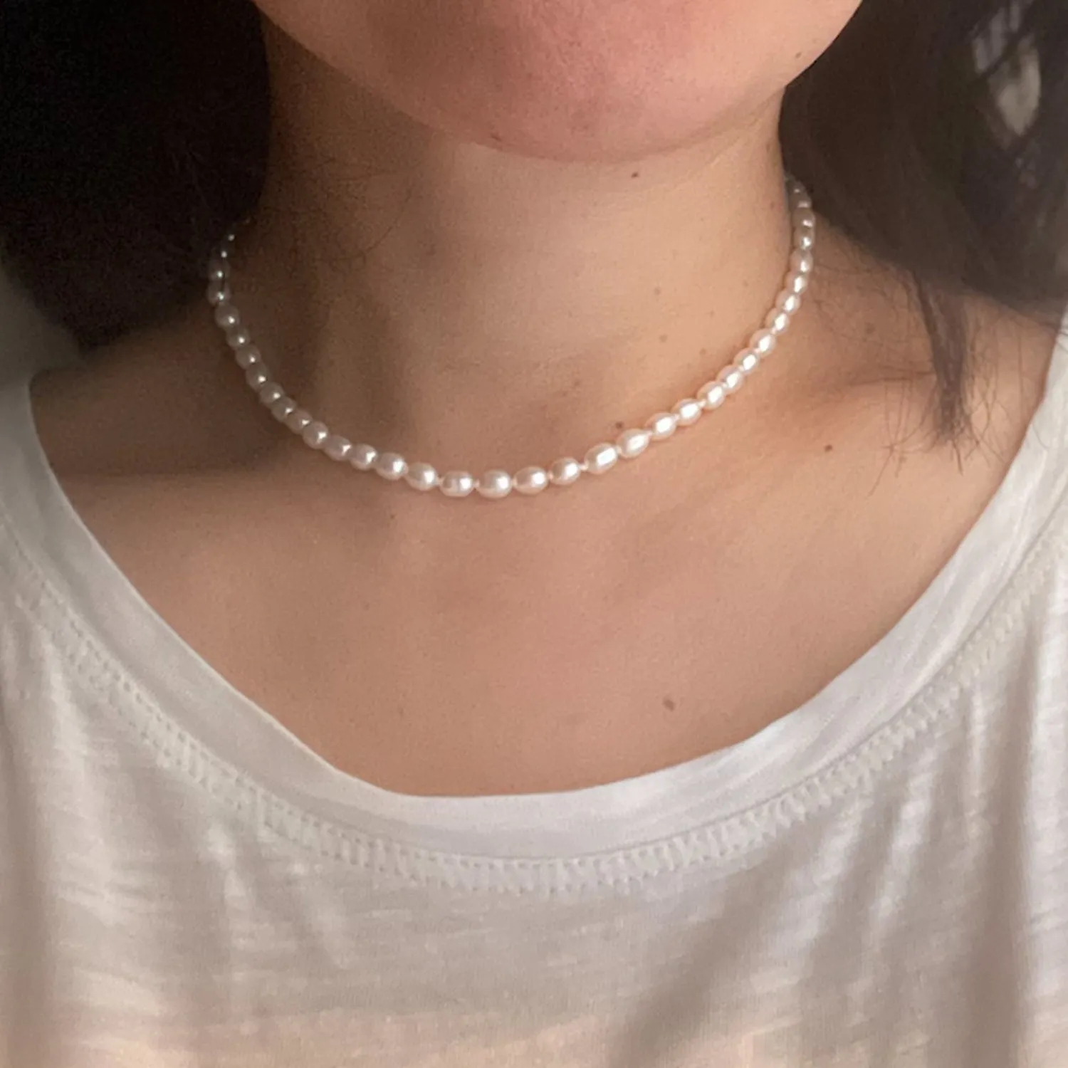 Oval pearl necklace