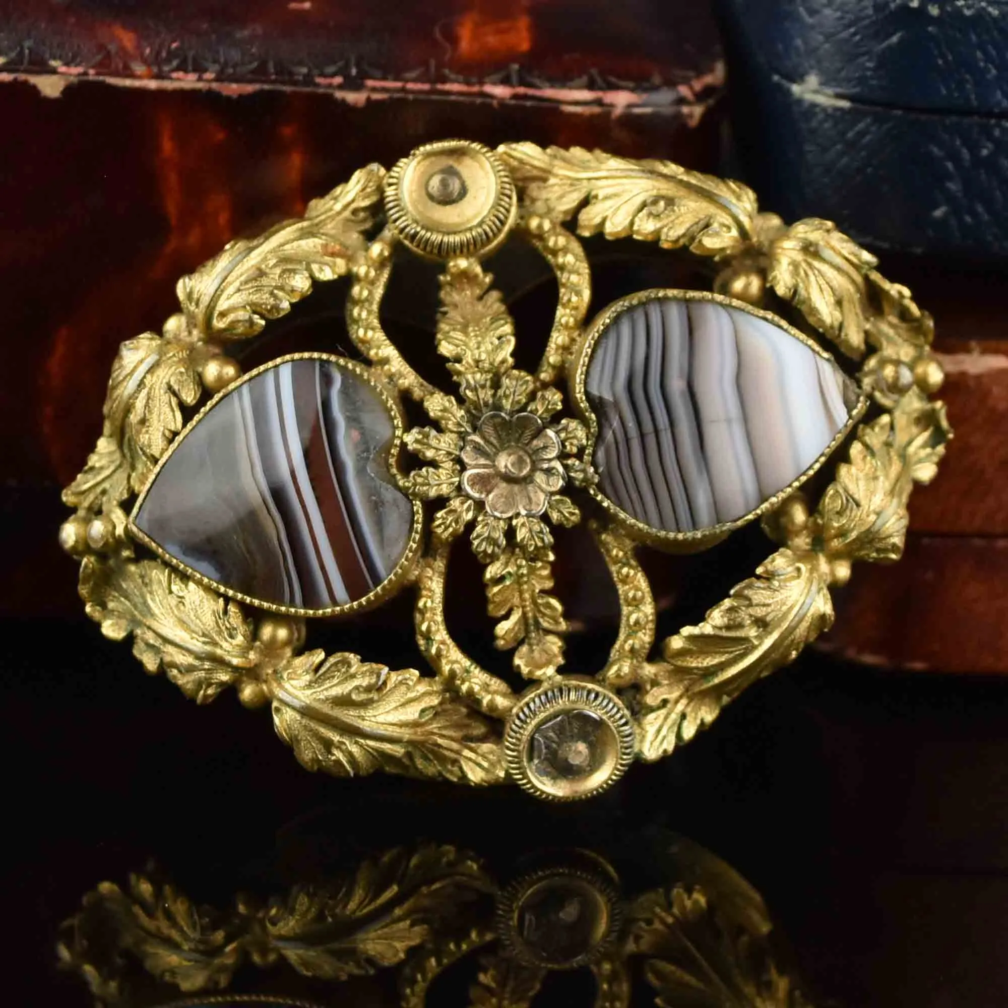 Victorian Gilt Metal Scottish Banded Agate Brooch